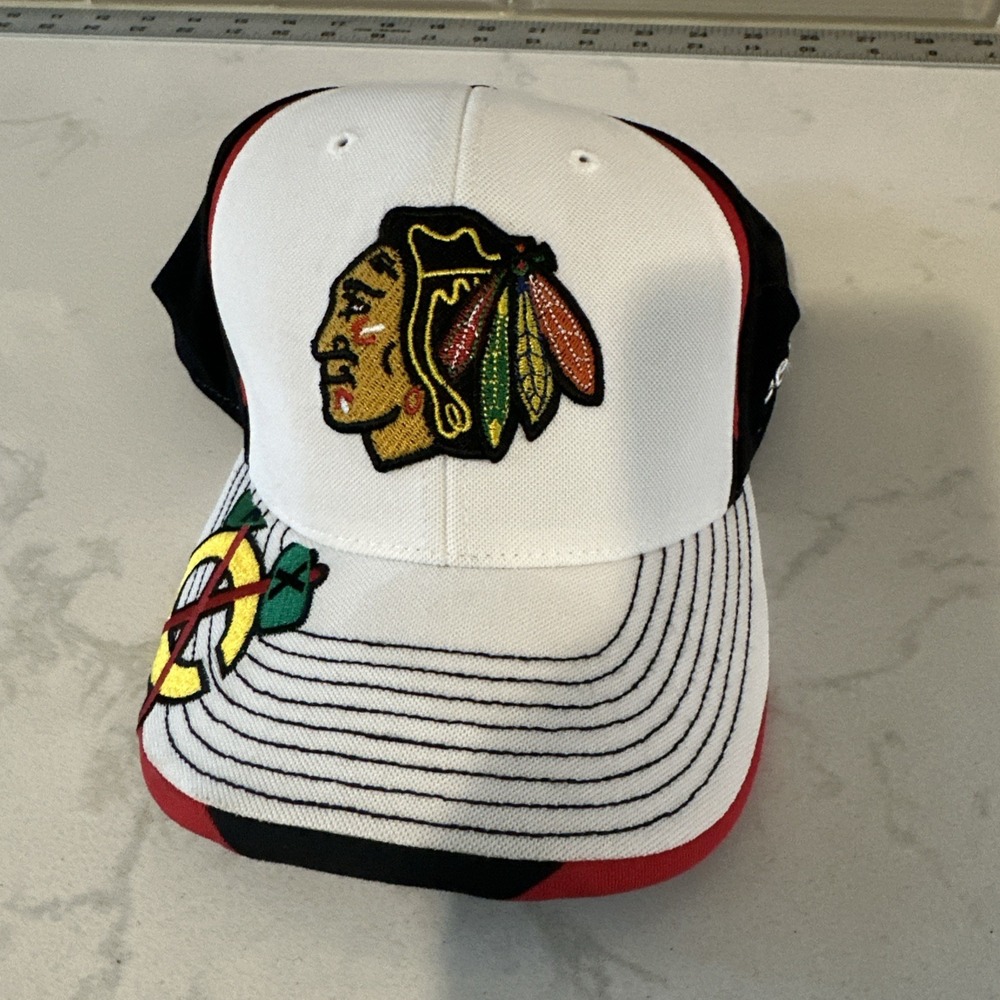 REEBOOK 2012 CHICAGO BLACKHAWKS Cap HAT‎ Size L/XL NWOT